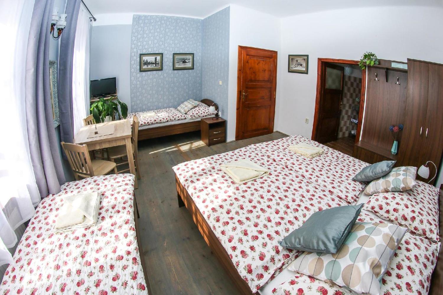 Mini Hotel Abraka & Apartments Чеський Крумлов Екстер'єр фото